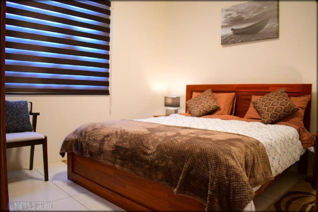 Modern And Cosy Condo: Westwood Apartments Flic en Flac Bagian luar foto