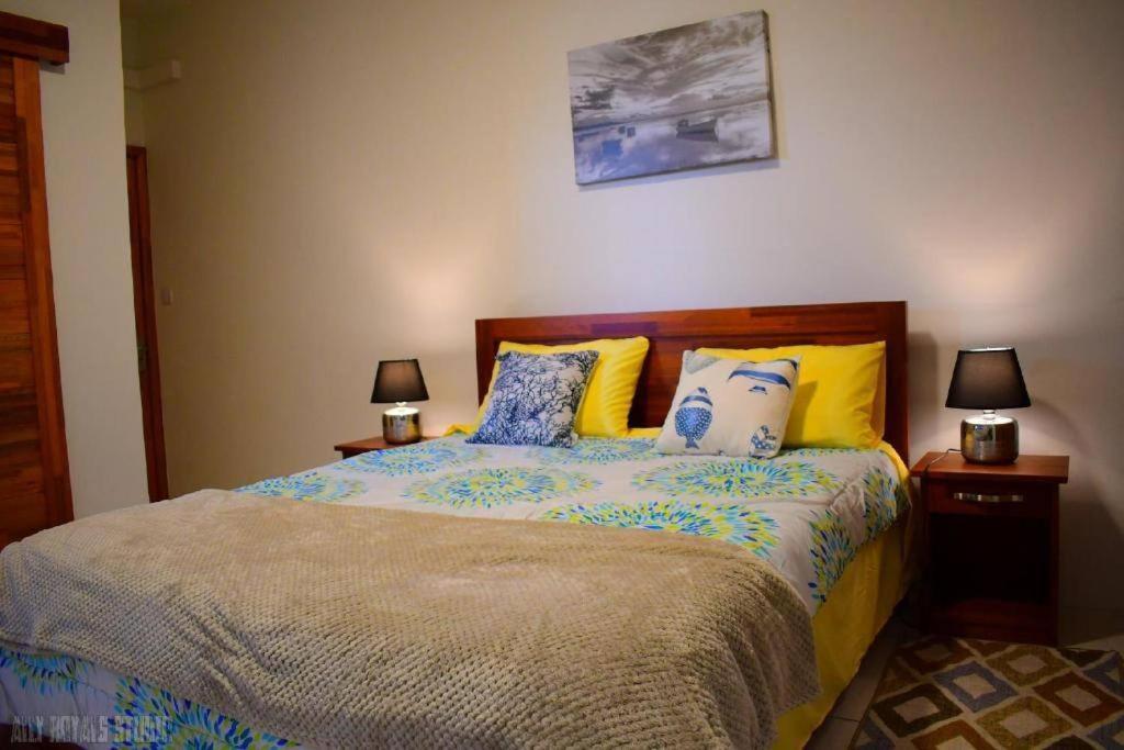 Modern And Cosy Condo: Westwood Apartments Flic en Flac Bagian luar foto