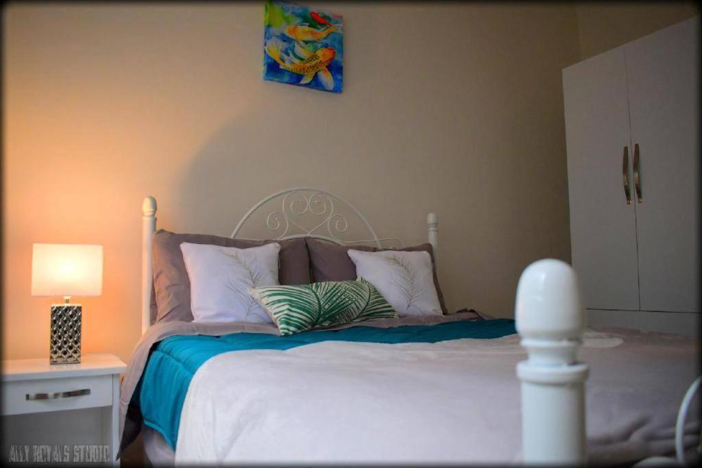 Modern And Cosy Condo: Westwood Apartments Flic en Flac Bagian luar foto