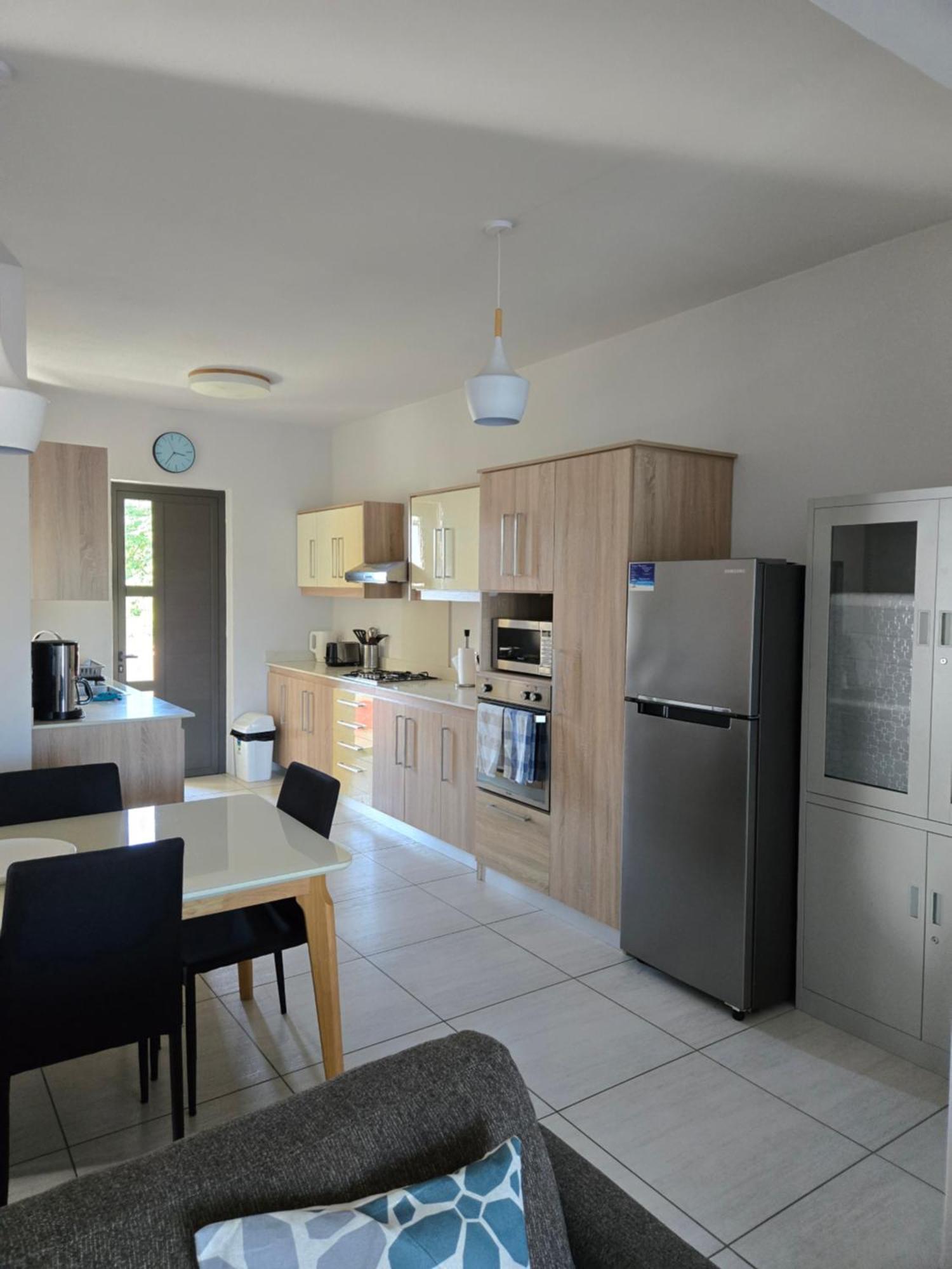 Modern And Cosy Condo: Westwood Apartments Flic en Flac Bagian luar foto
